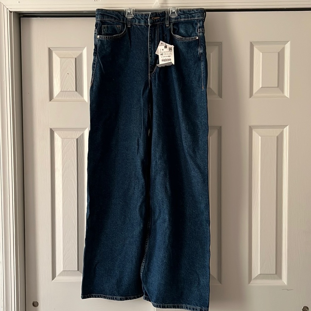 *NWT* Zara Wide Leg High Waisted Jean